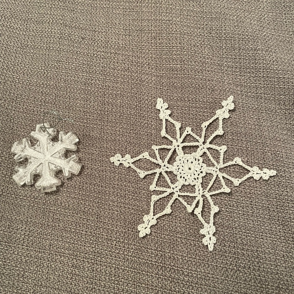 Set of 2 Snowflake Ornaments Christmas Glass & Crochet